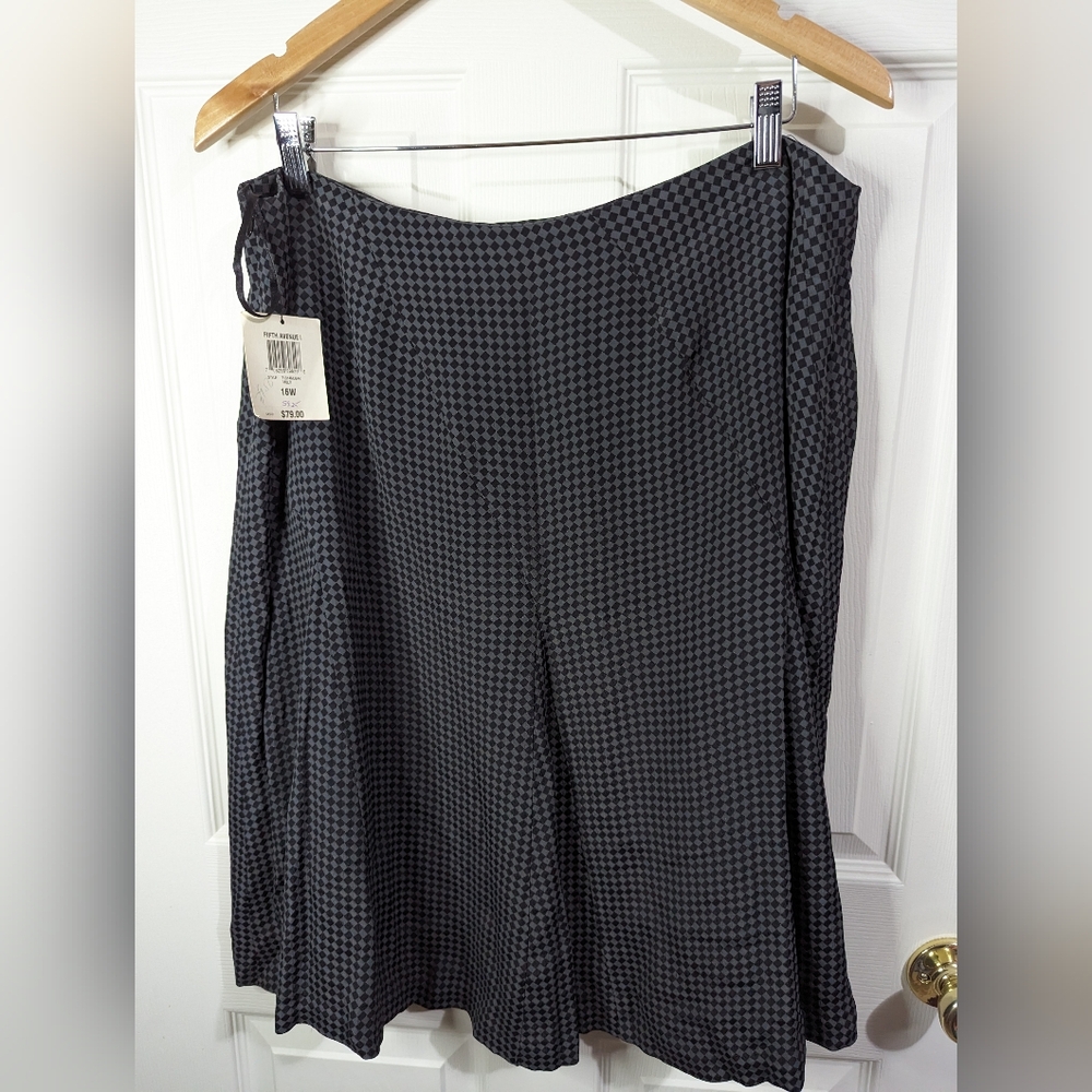 Alfani Skirt black & grey check print bias cut Fit And flare size 16W